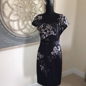 Elie Tahari elegant black & gray dress